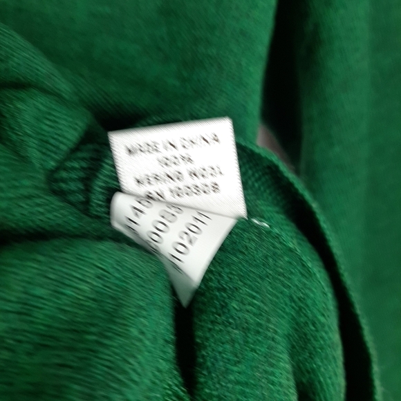 Peter Millar 100% Merlino Wool Sweater Men's Size Large Hunter Green V Neck - Picture 5 of 7